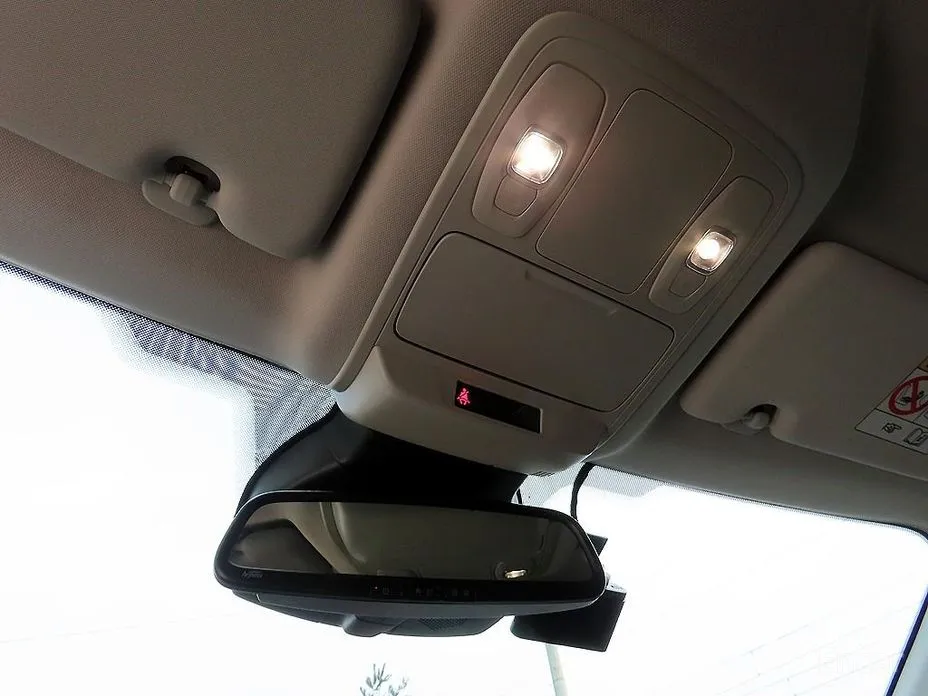 Фото 16 - Renault SM6