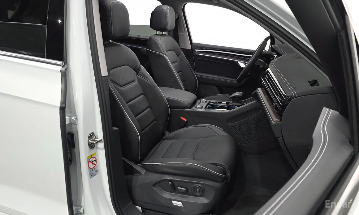 Фото 10 - Volkswagen Touareg