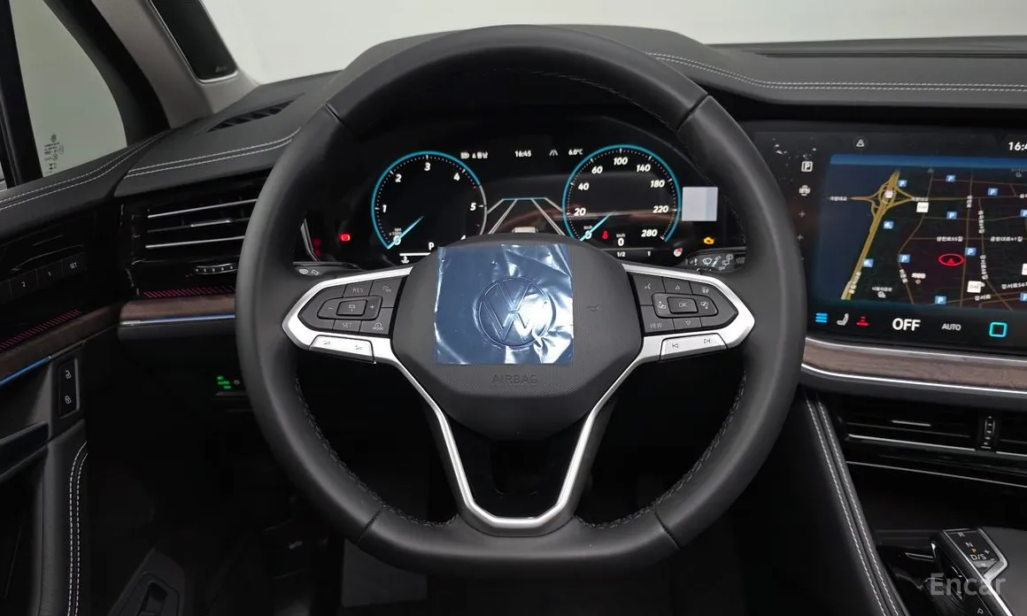 Фото 13 - Volkswagen Touareg