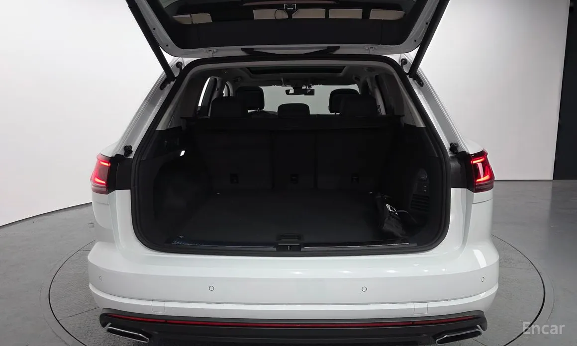 Фото 20 - Volkswagen Touareg