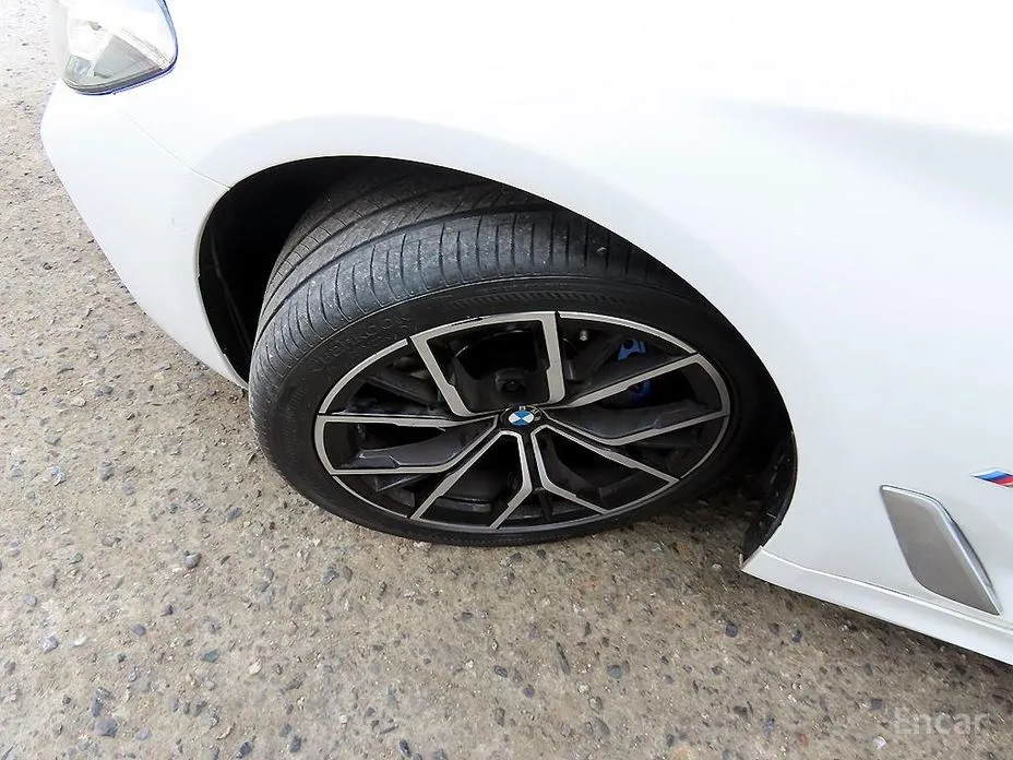 Фото 20 - BMW 5 Series