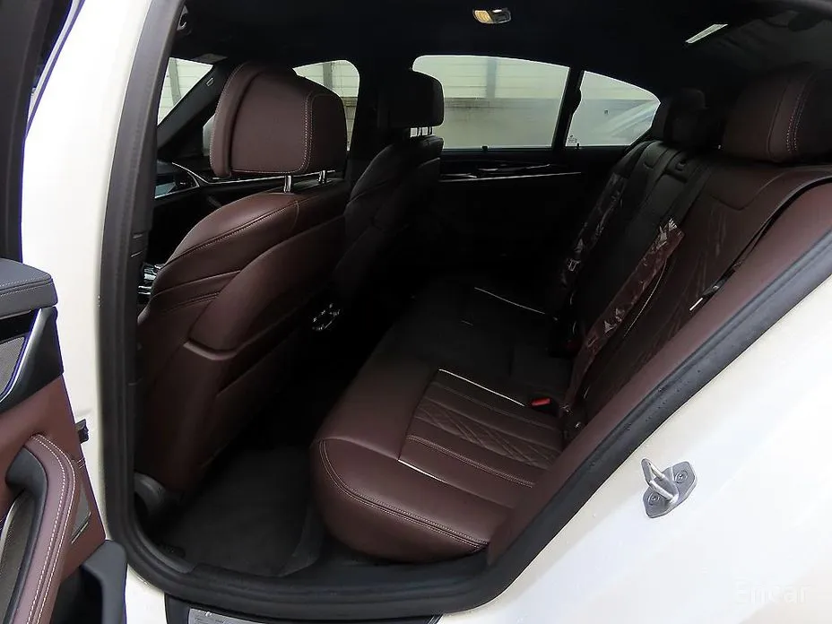 Фото 6 - BMW 5 Series