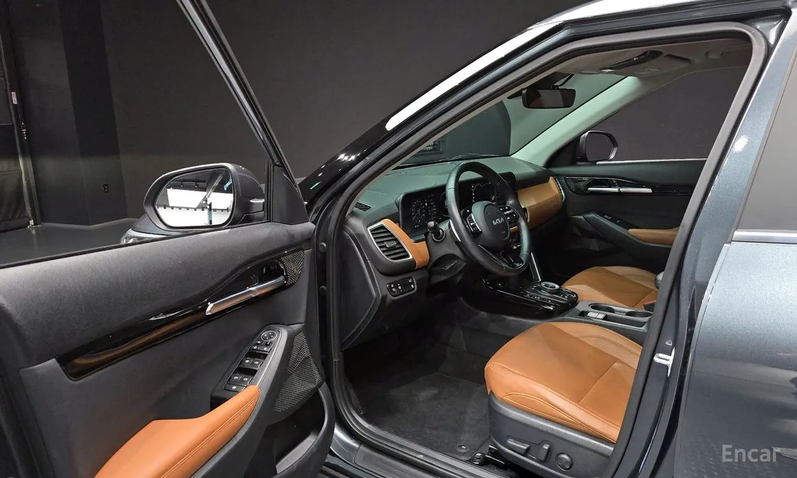 Фото 10 - Kia Seltos