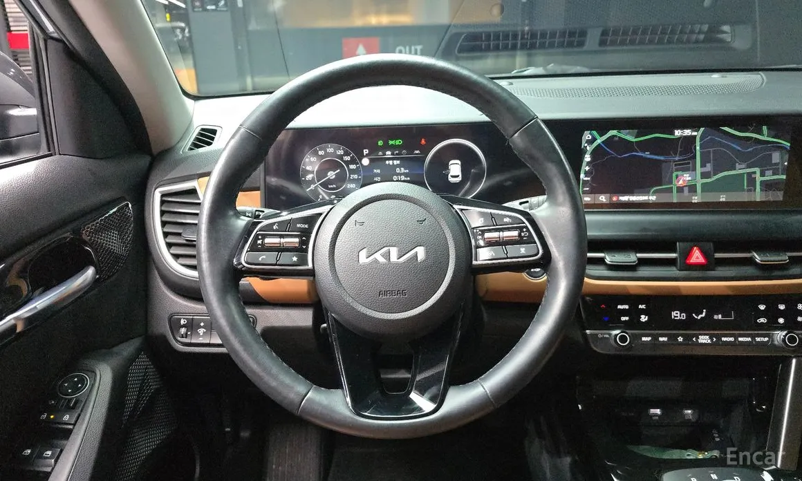 Фото 13 - Kia Seltos