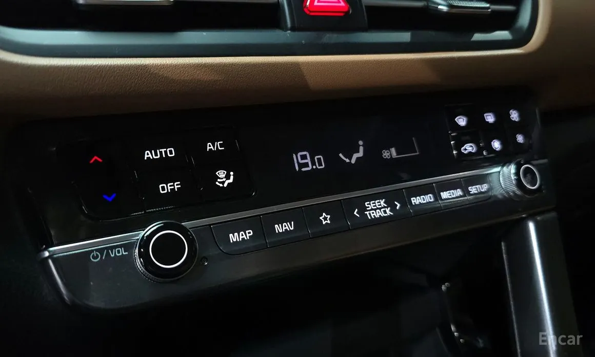 Фото 16 - Kia Seltos