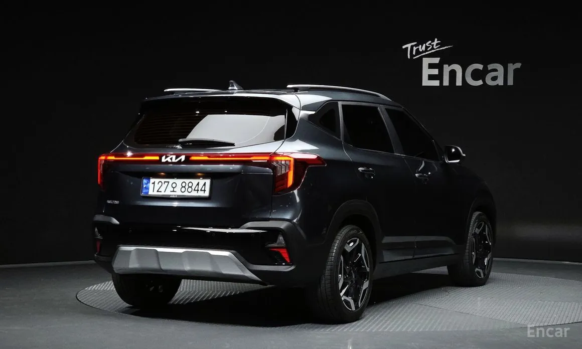 Фото 2 - Kia Seltos