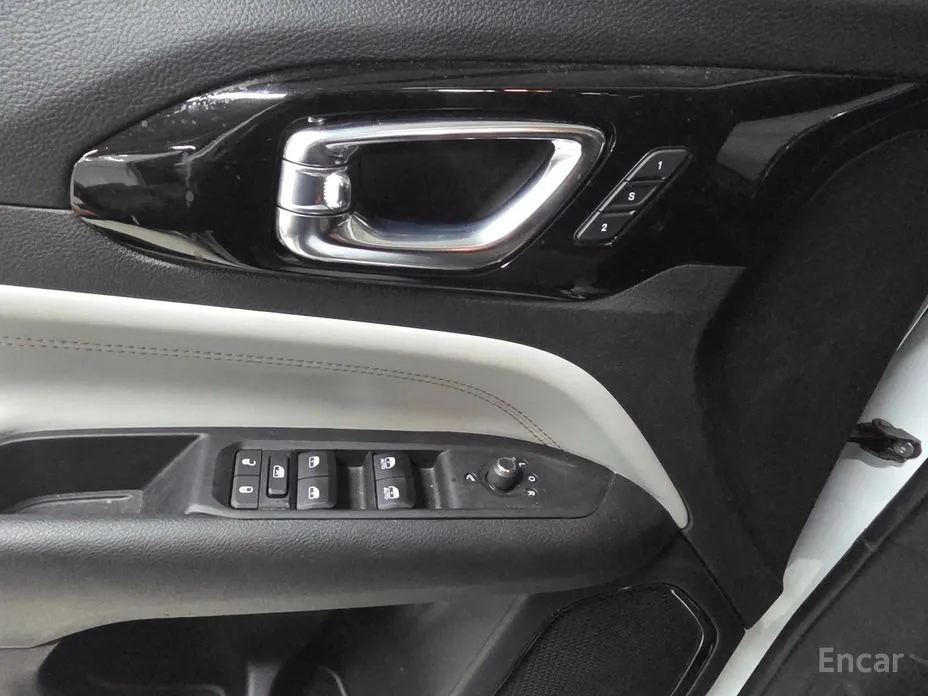 Фото 17 - Jeep Compass