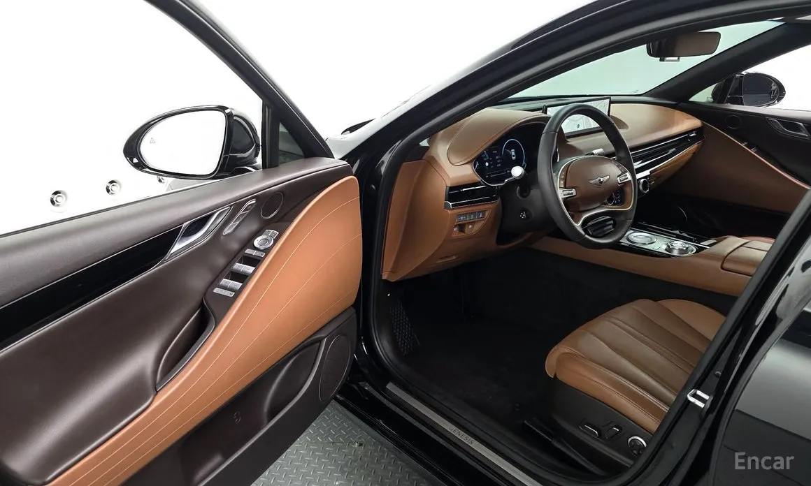 Фото 11 - Genesis G80