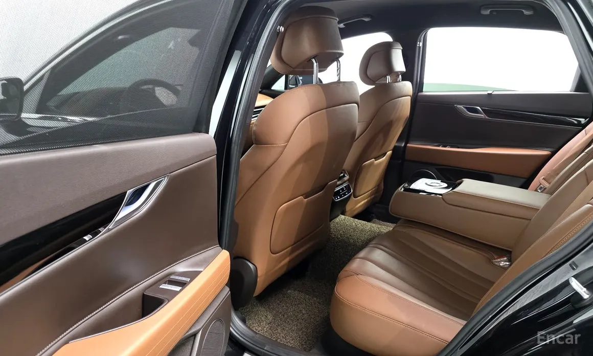 Фото 12 - Genesis G80