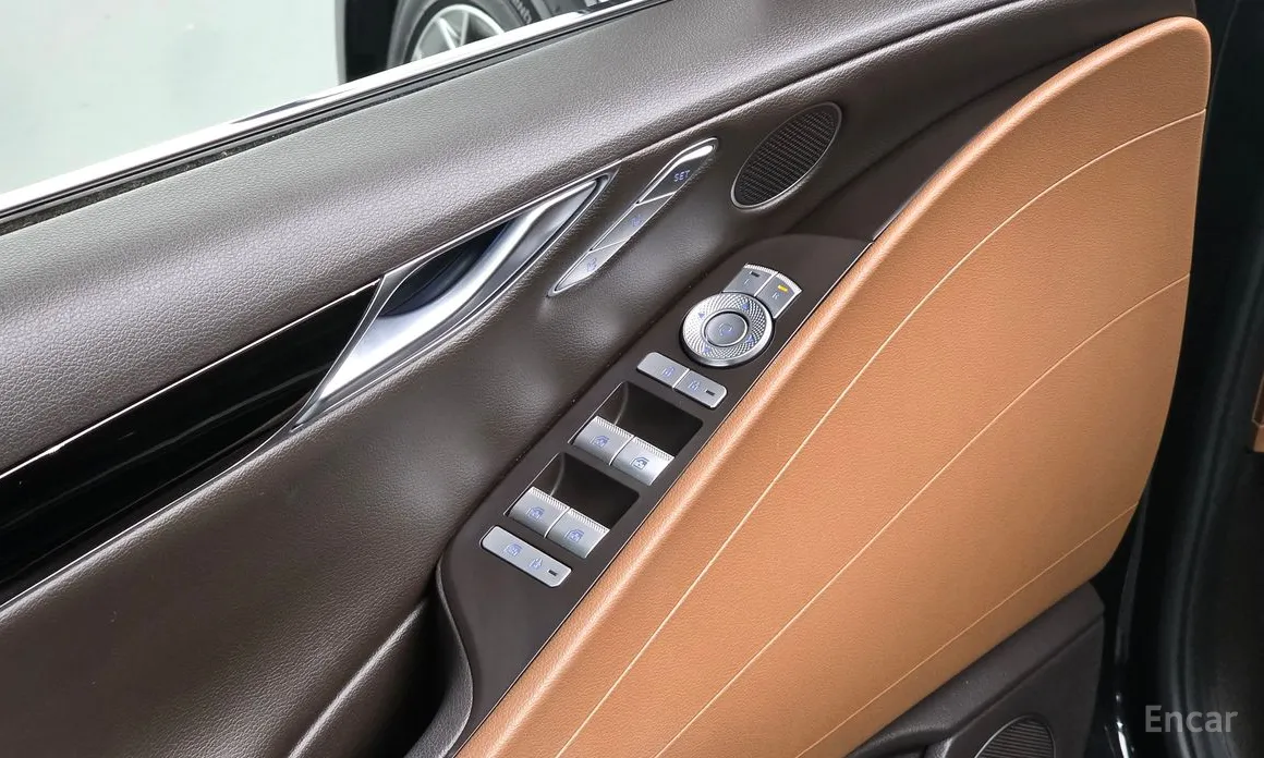 Фото 17 - Genesis G80