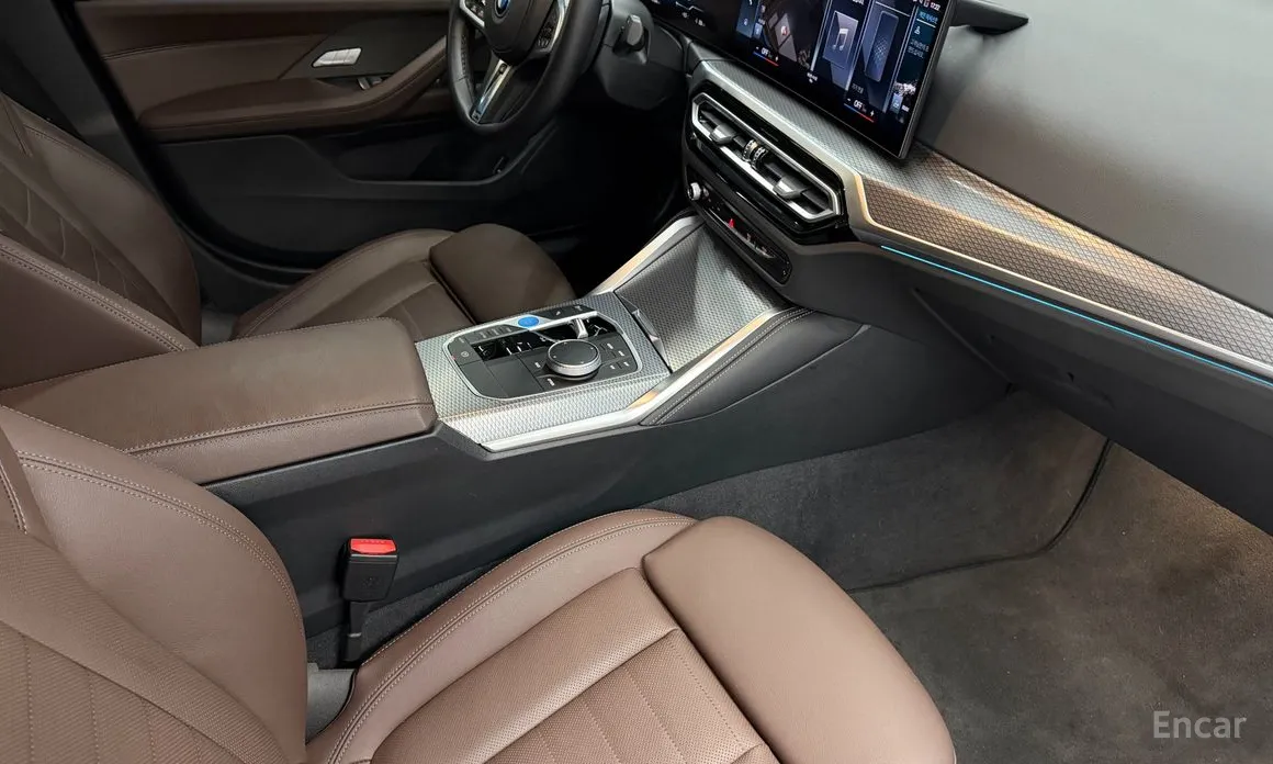 Фото 16 - BMW i4