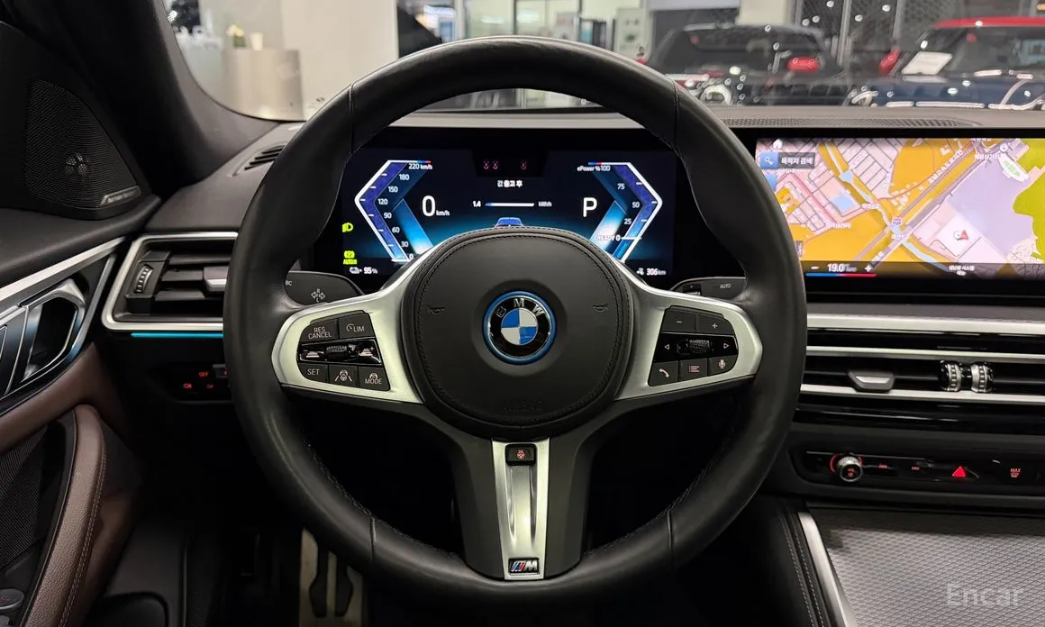 Фото 17 - BMW i4