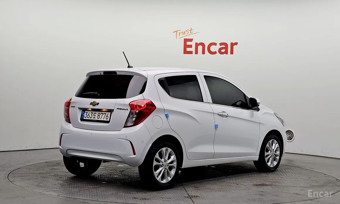 Фото 2 - Chevrolet Spark