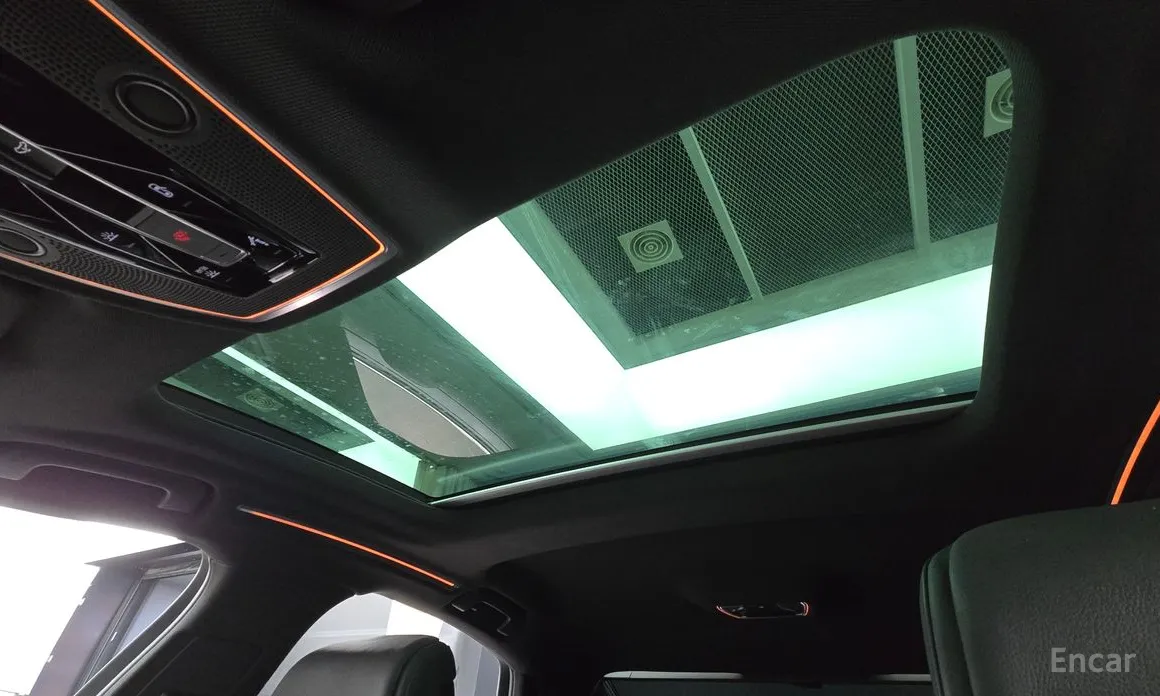 Фото 18 - Audi A8