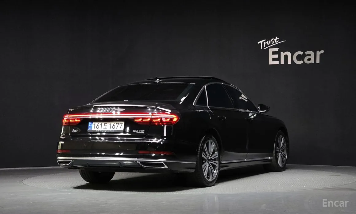 Фото 2 - Audi A8