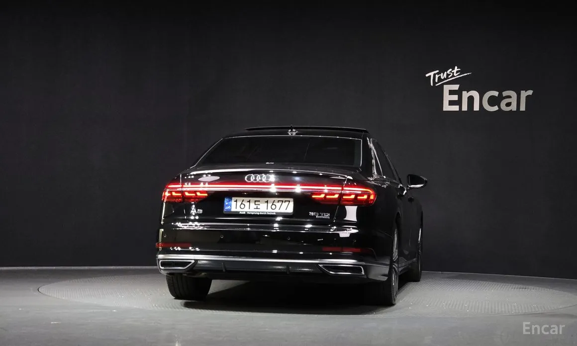 Фото 4 - Audi A8