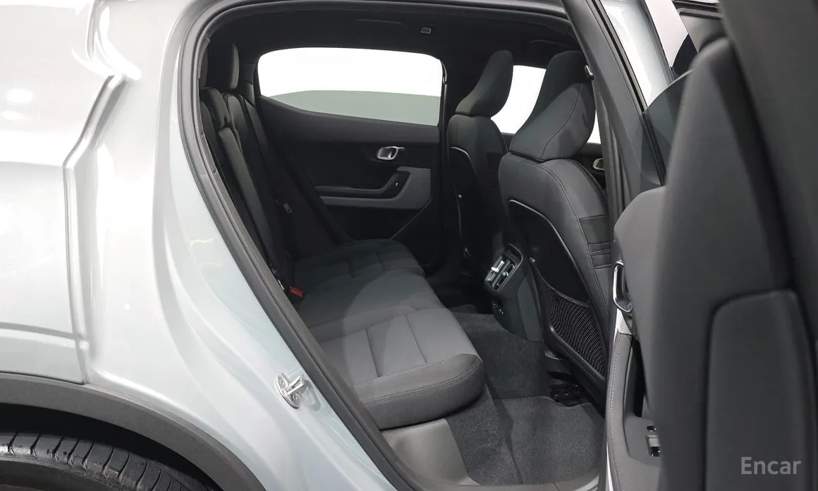 Фото 12 - Polestar 2