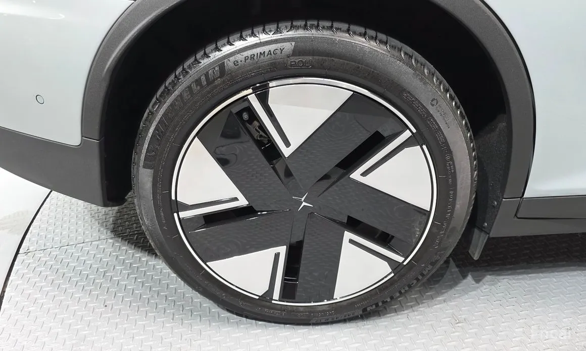 Фото 5 - Polestar 2