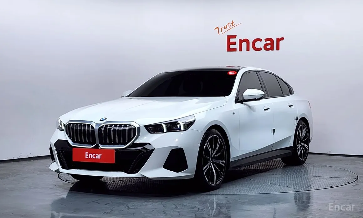 Photo 1 - BMW 5 Series