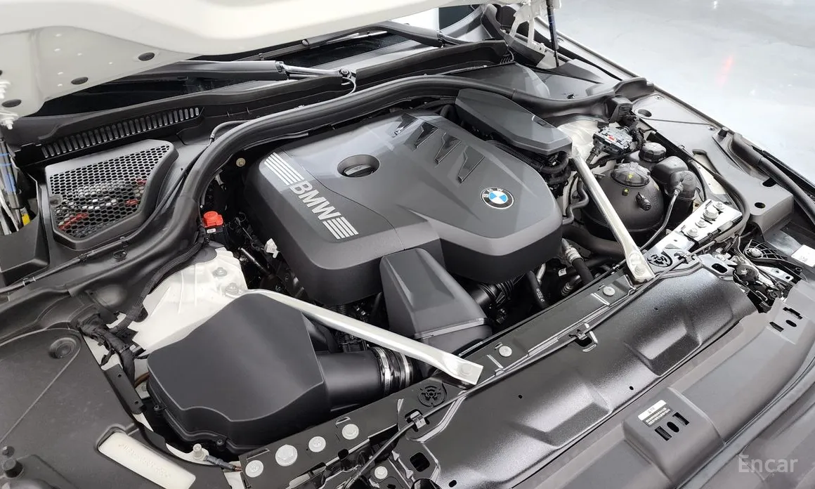 Photo 6 - BMW 5 Series