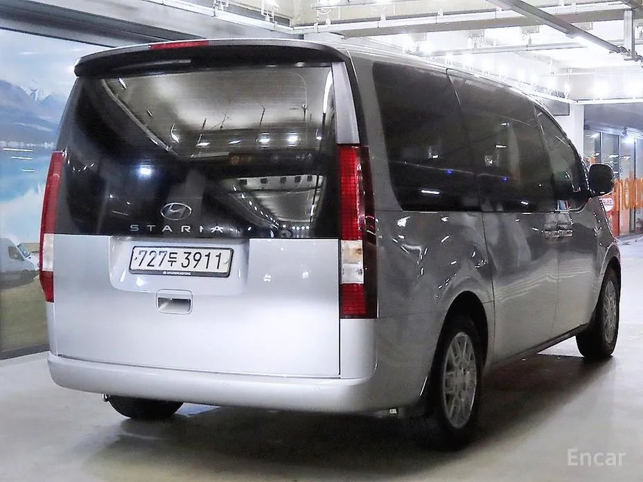 Фото 4 - Hyundai Staria