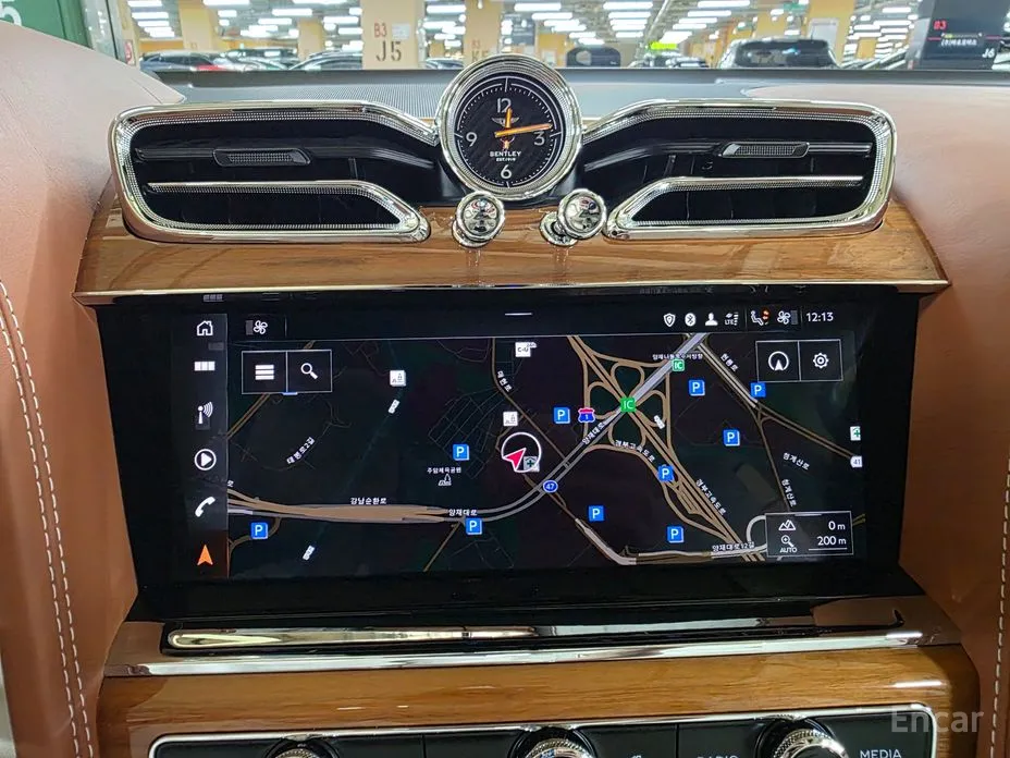 Фото 12 - Bentley Bentayga