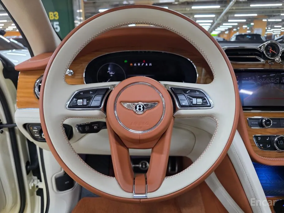 Фото 13 - Bentley Bentayga