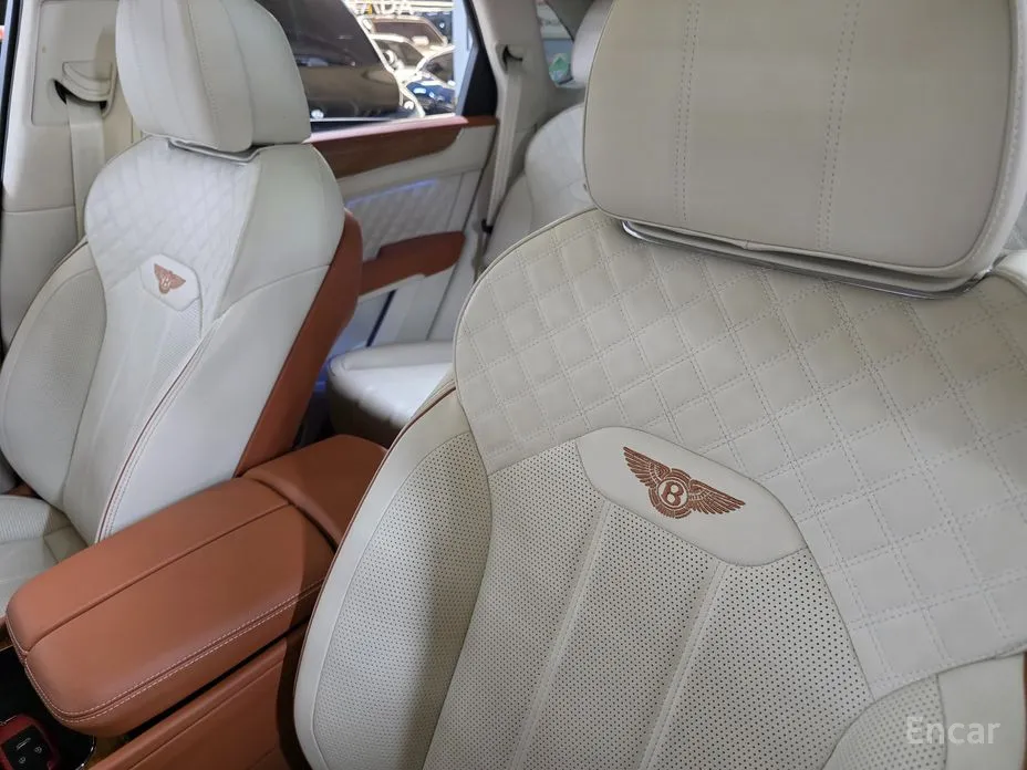 Фото 14 - Bentley Bentayga