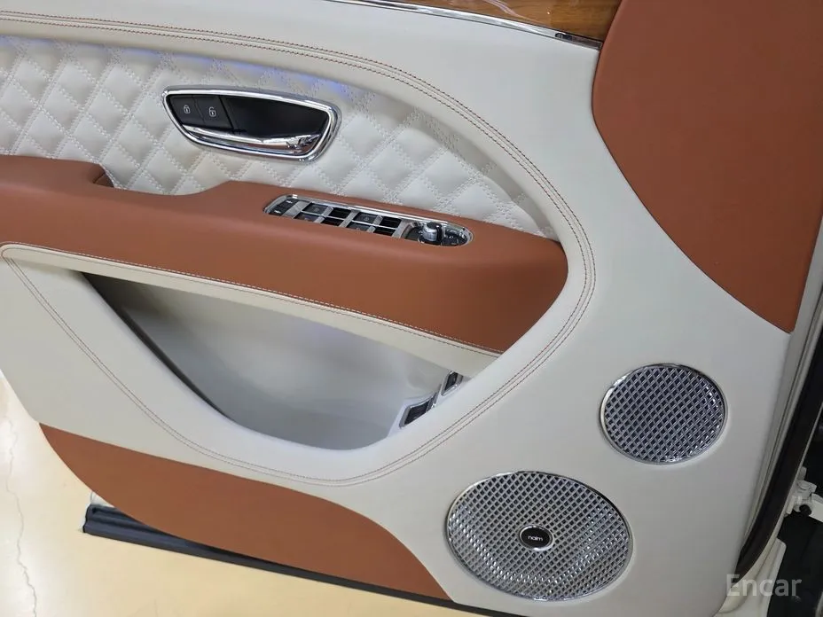 Фото 16 - Bentley Bentayga