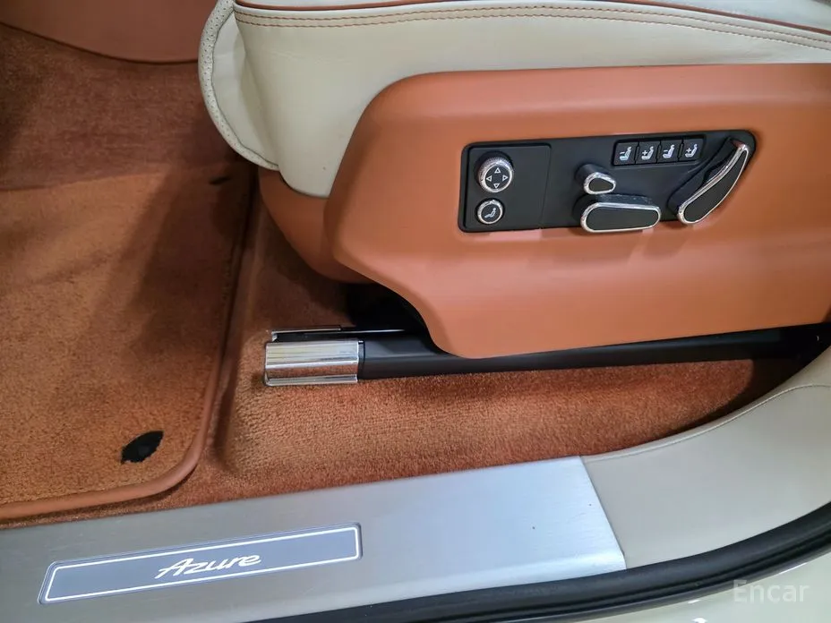 Фото 19 - Bentley Bentayga