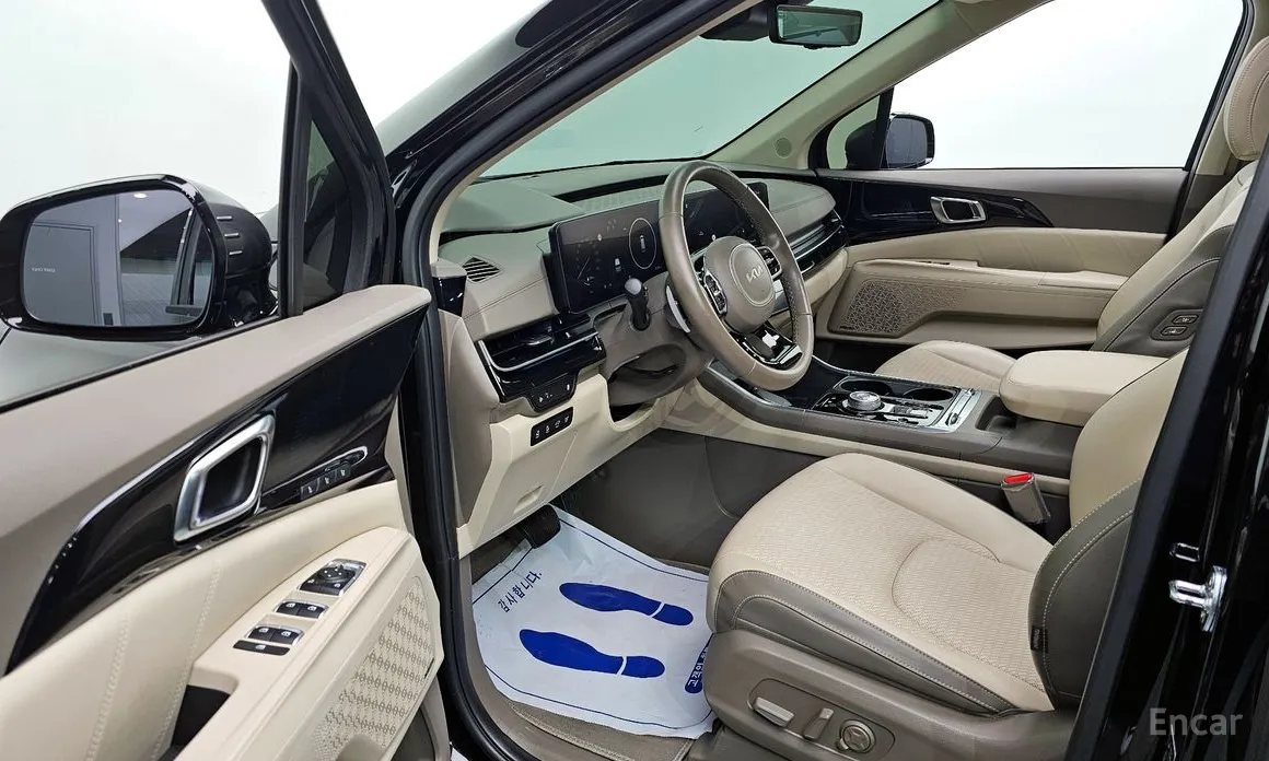 Фото 10 - Kia Carnival