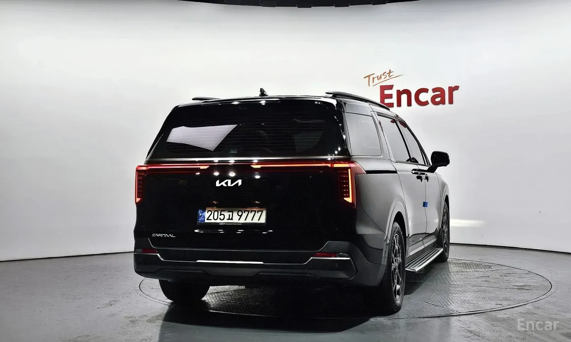 Фото 4 - Kia Carnival