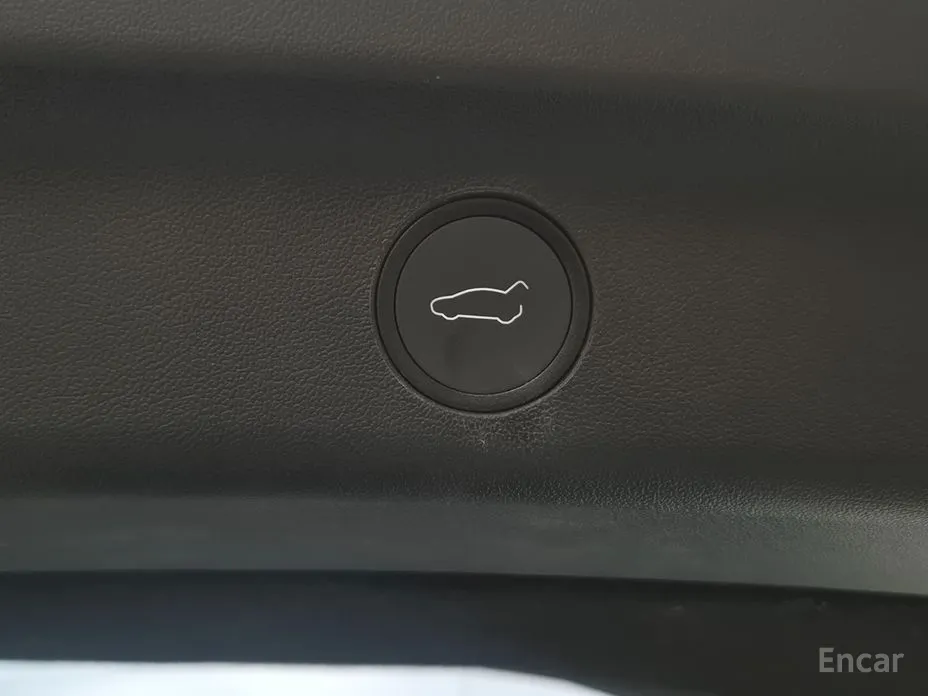 Фото 12 - Tesla Model Y