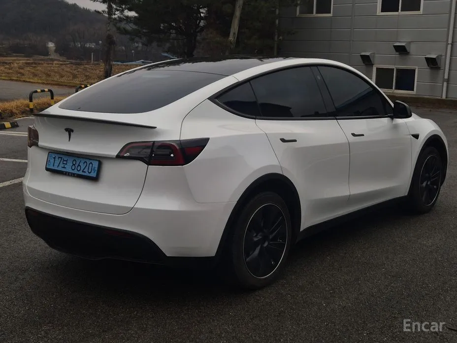 Фото 2 - Tesla Model Y