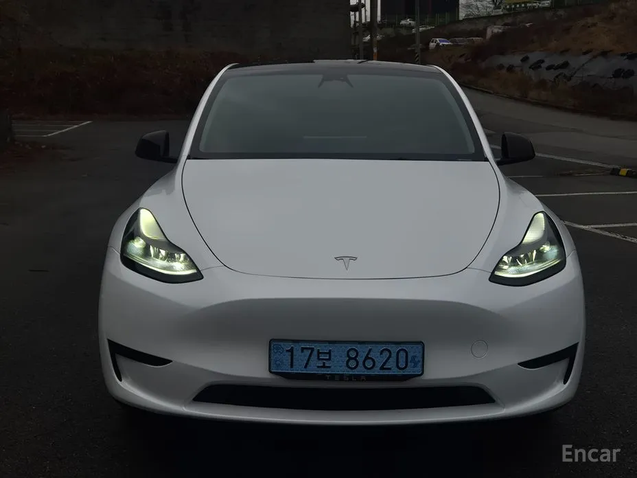 Фото 3 - Tesla Model Y