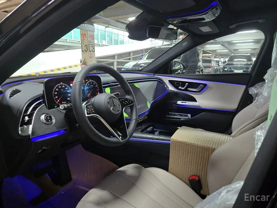 Фото 10 - Mercedes-Benz E-Class