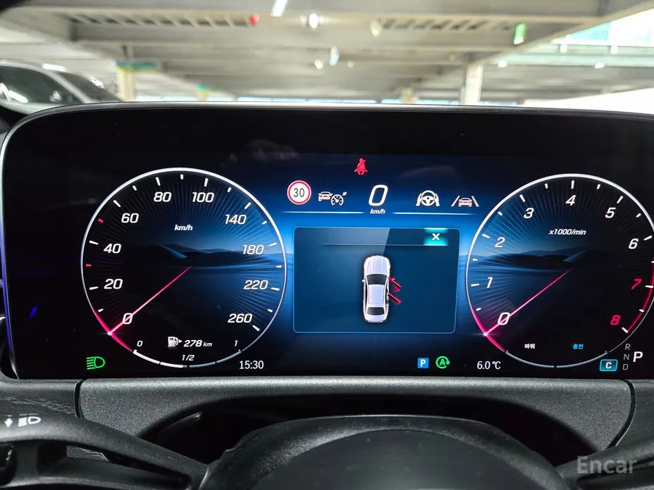 Фото 11 - Mercedes-Benz E-Class