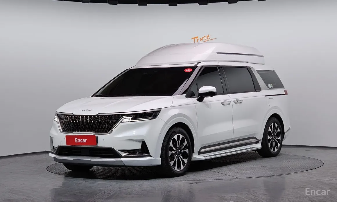 Фото 1 - Kia Carnival