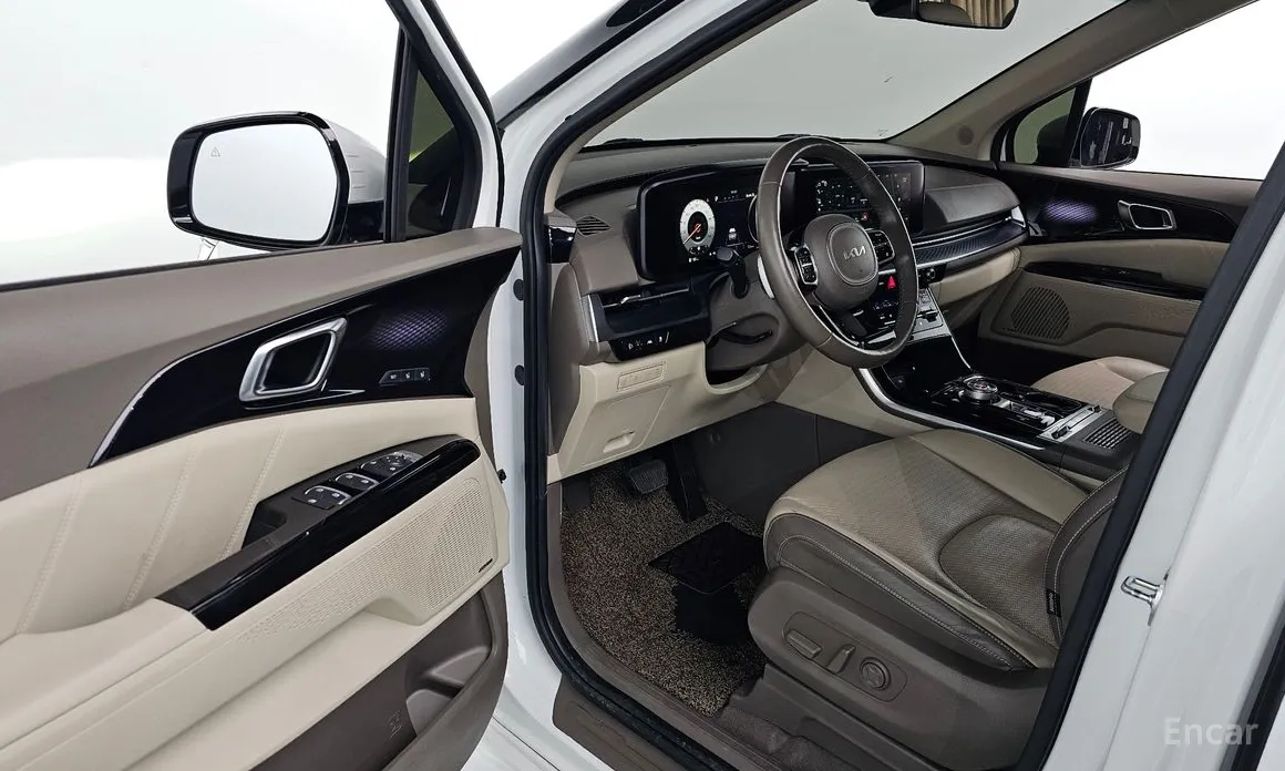 Фото 11 - Kia Carnival