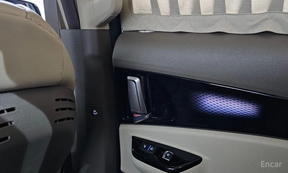 Фото 17 - Kia Carnival