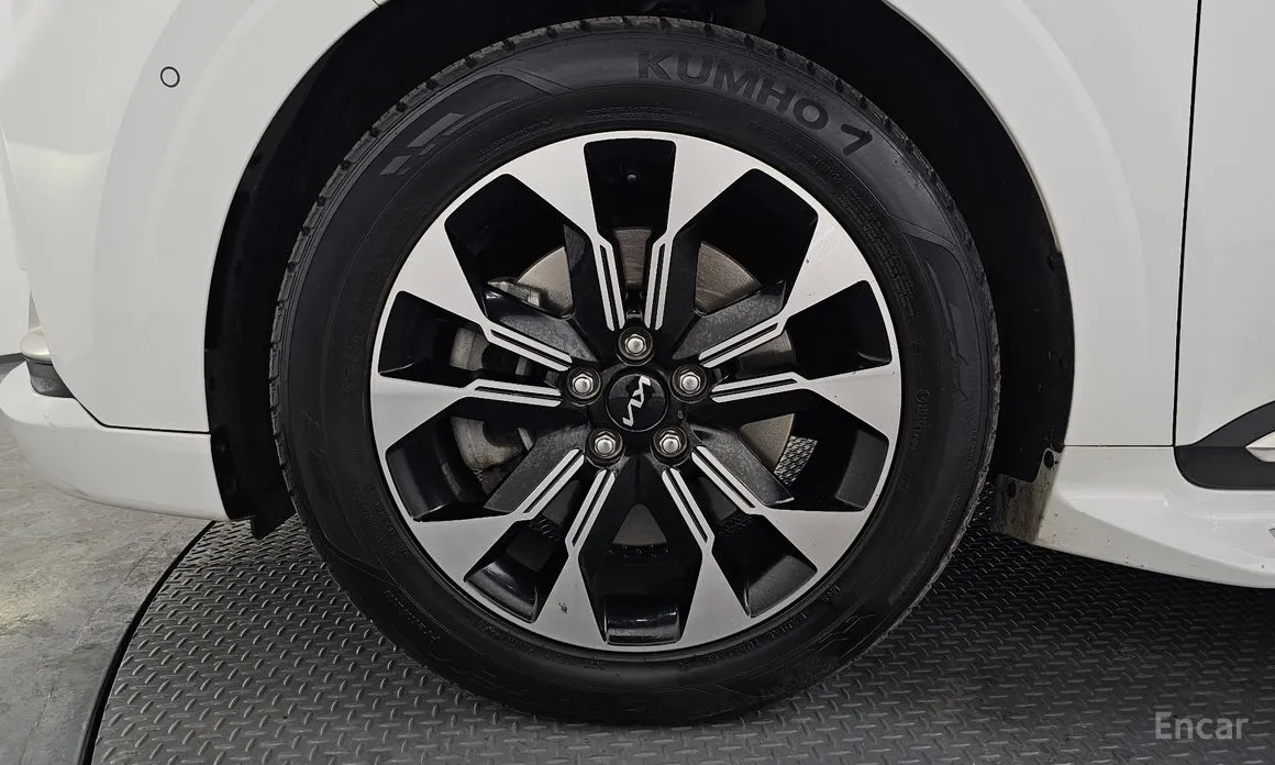 Фото 5 - Kia Carnival