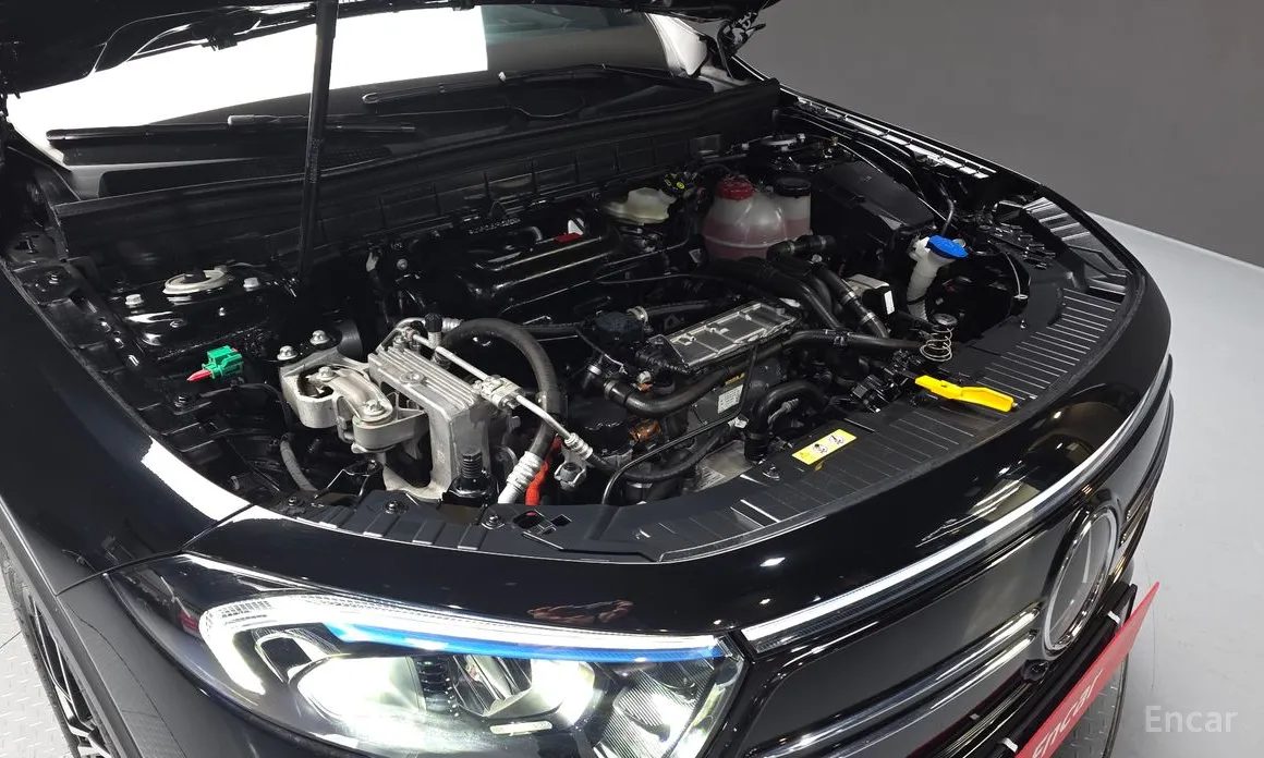 Фото 6 - Mercedes-Benz EQB