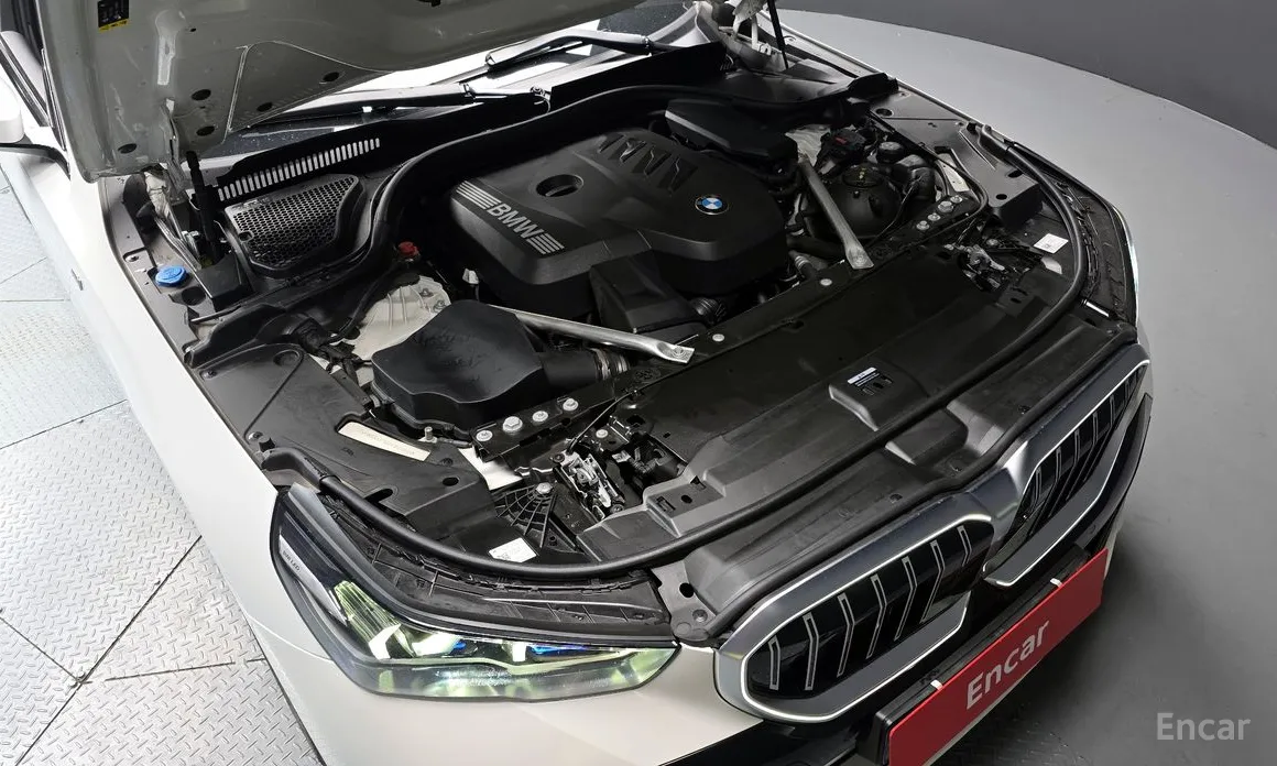 BMW 5 Series 2023 530i xDrive M Sport
