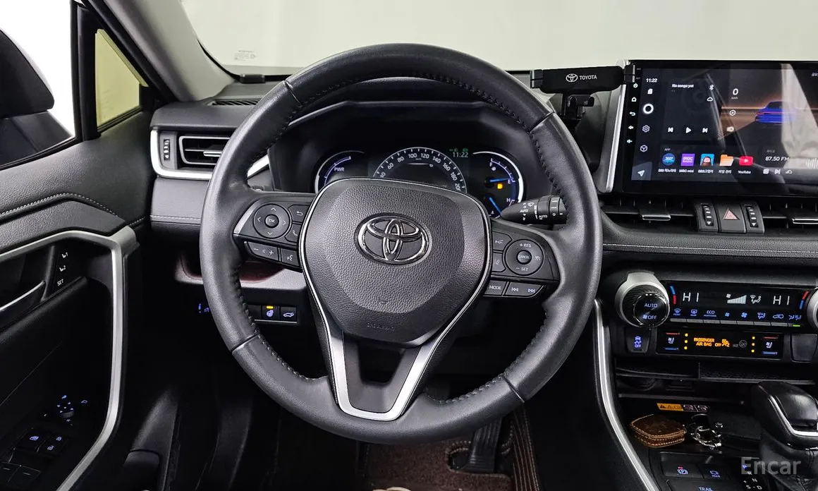 Фото 13 - Toyota RAV4