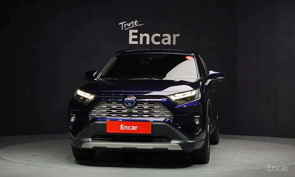 Фото 3 - Toyota RAV4