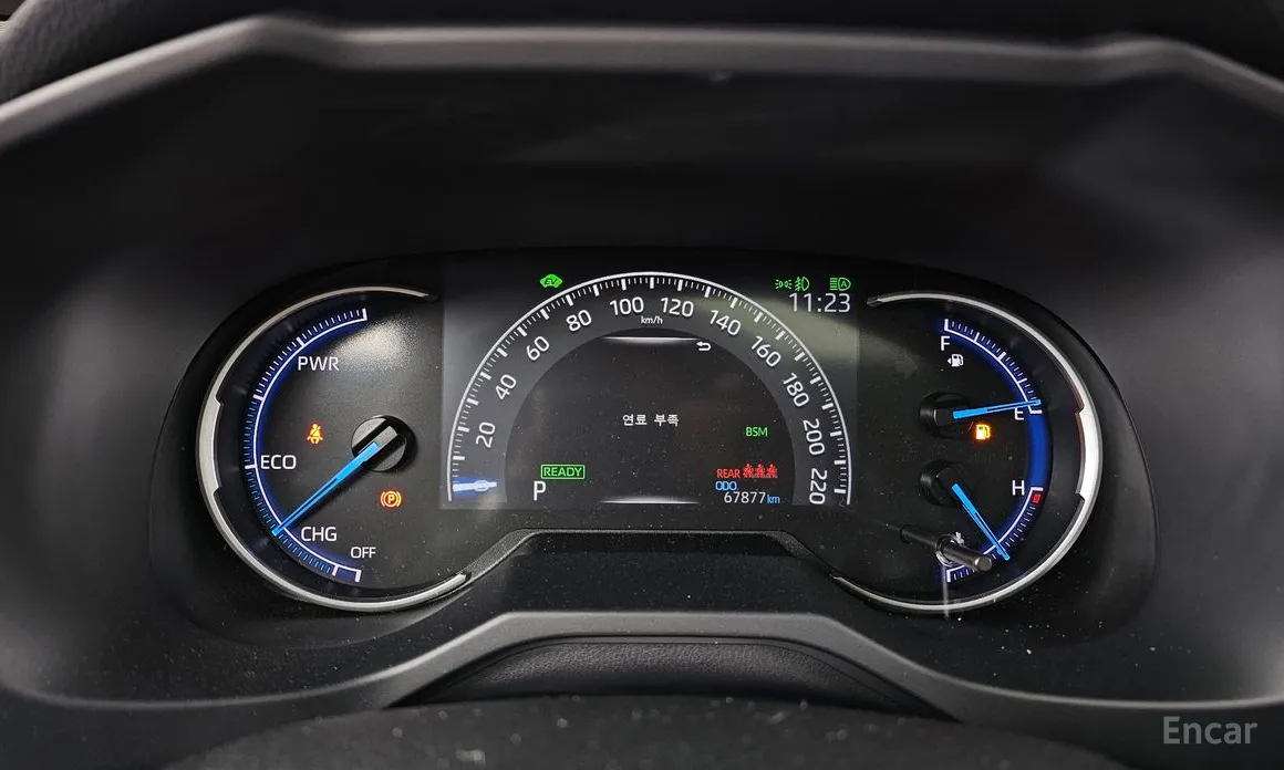 Фото 8 - Toyota RAV4