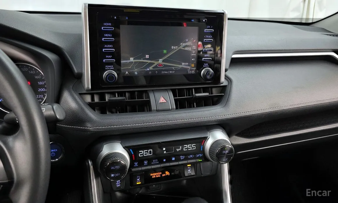 Фото 14 - Toyota RAV4