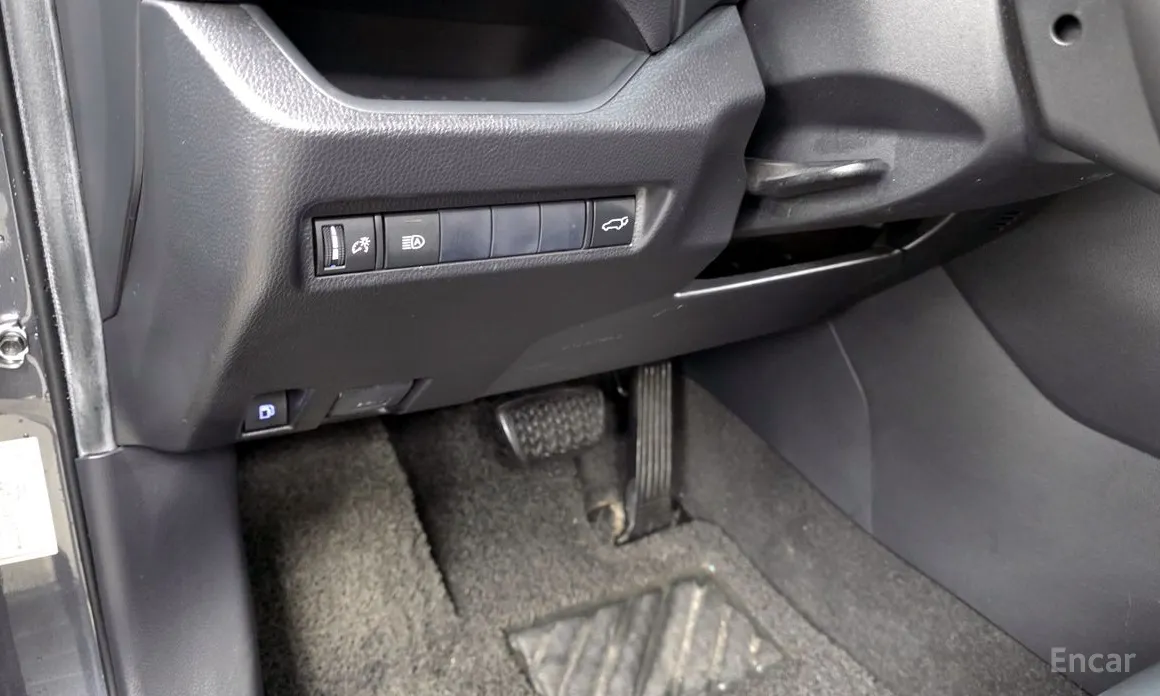 Фото 18 - Toyota RAV4