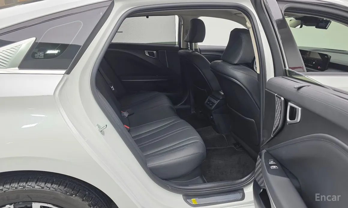 Фото 12 - Kia K8