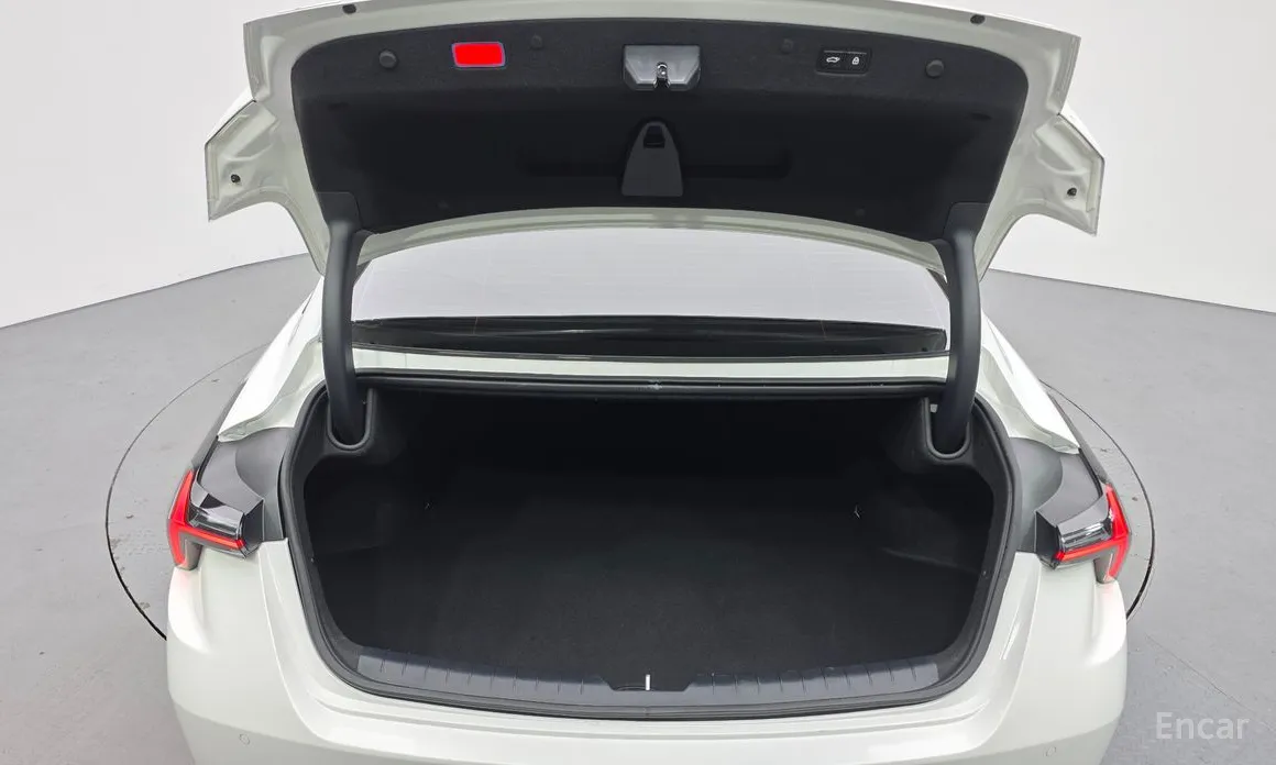 Фото 20 - Kia K8